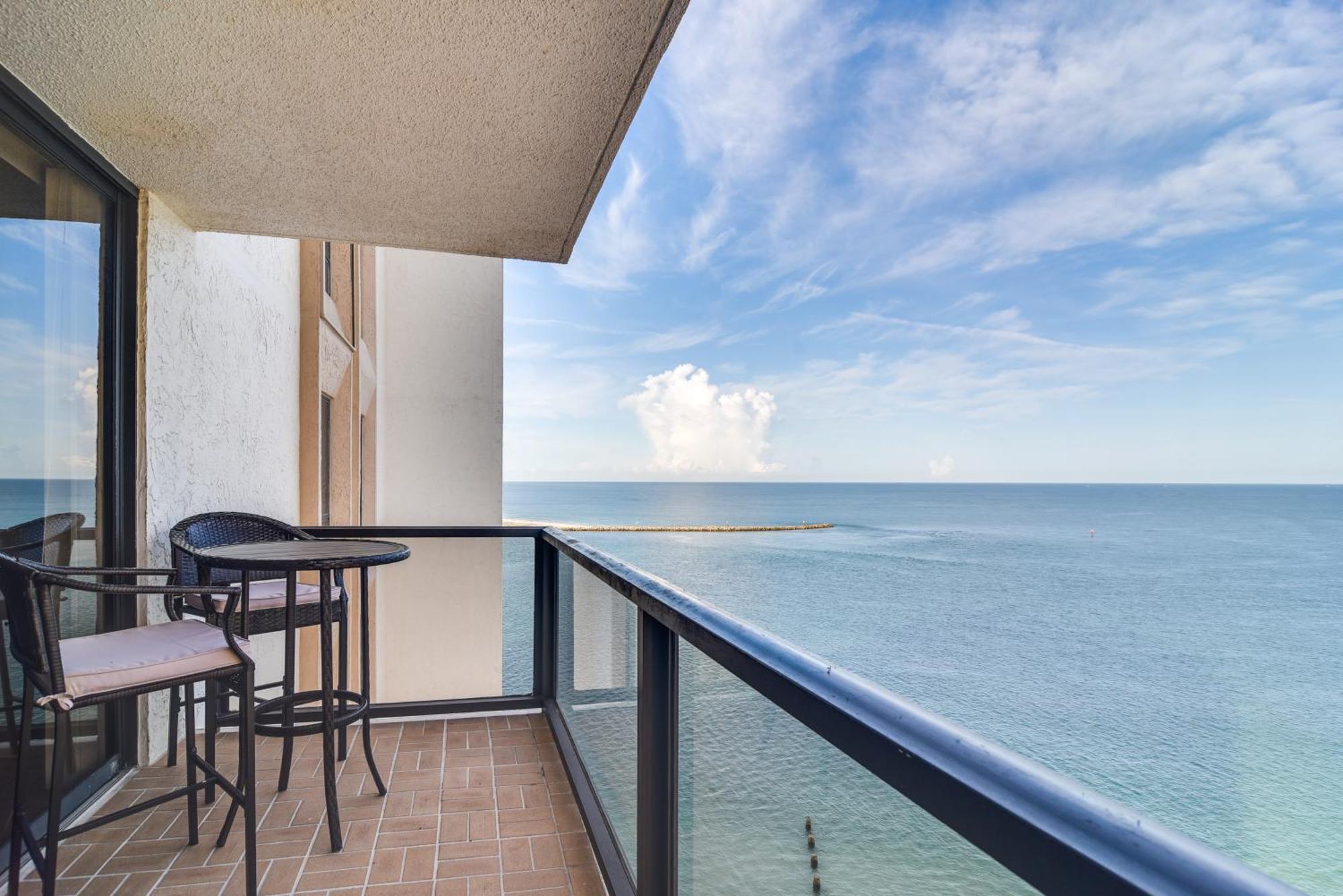 Oceanfront Condo With Balcony And Stunning Views! Clearwater Beach Dış mekan fotoğraf